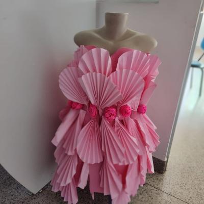 01 Roupas Material Recciclado Artes Colegio Souza Aguiar