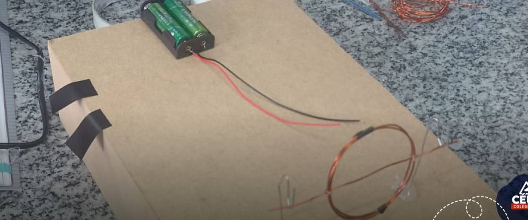 Motor Elétrico: Compreensão Prática na 3ª Série do Ensino Médio